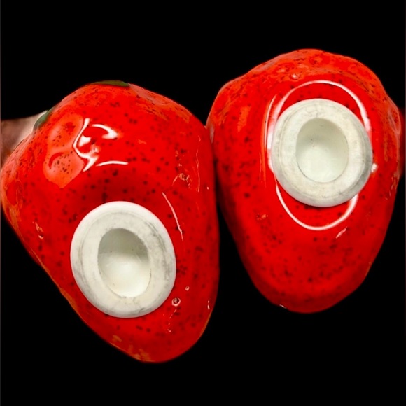 Salt and Pepper shakers Strawberries NWOT - Picture 2 of 3